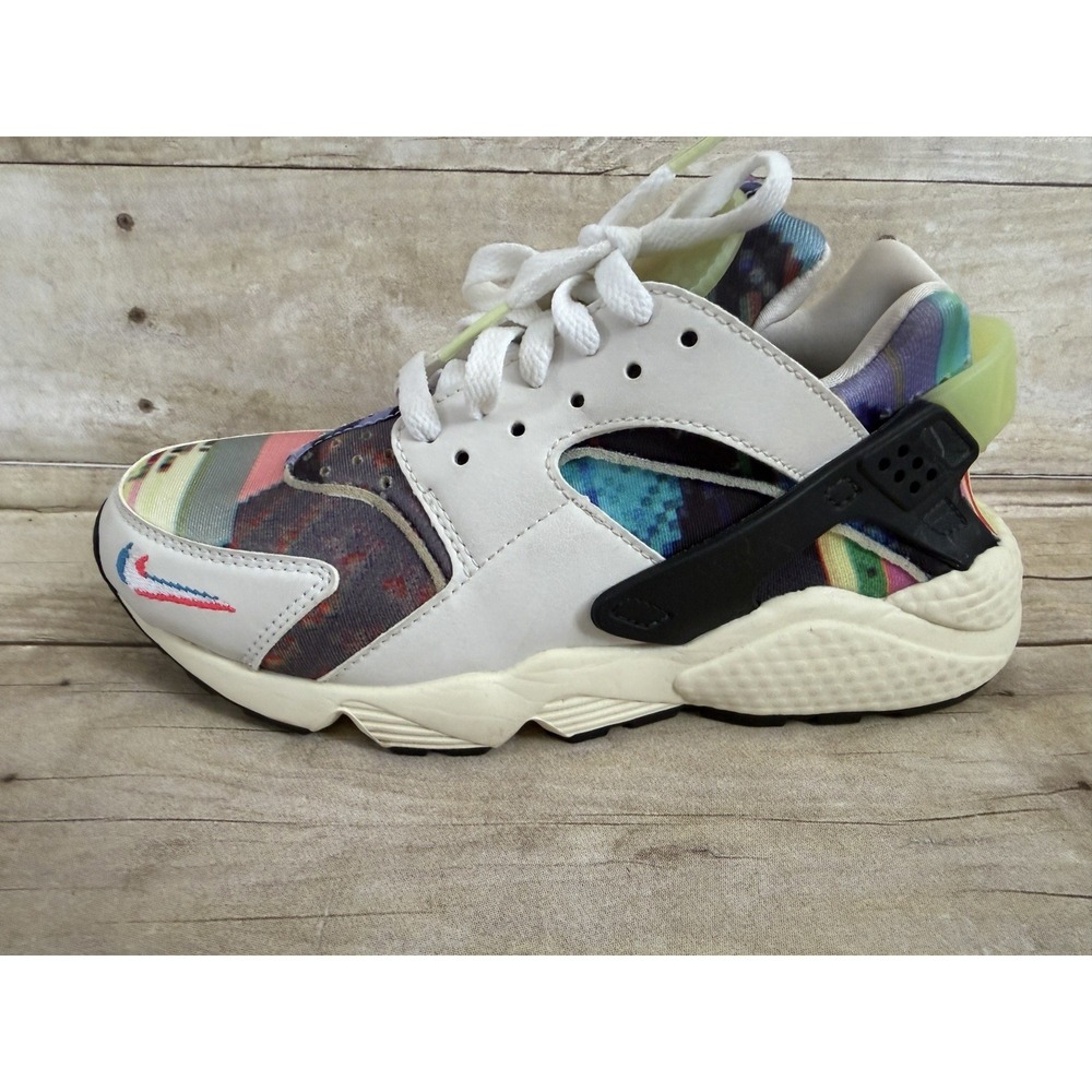 Nike Air Huarache SE Pixel Game Women's Size 7 Multi-Color DX3264-902 - Picture 7 of 9